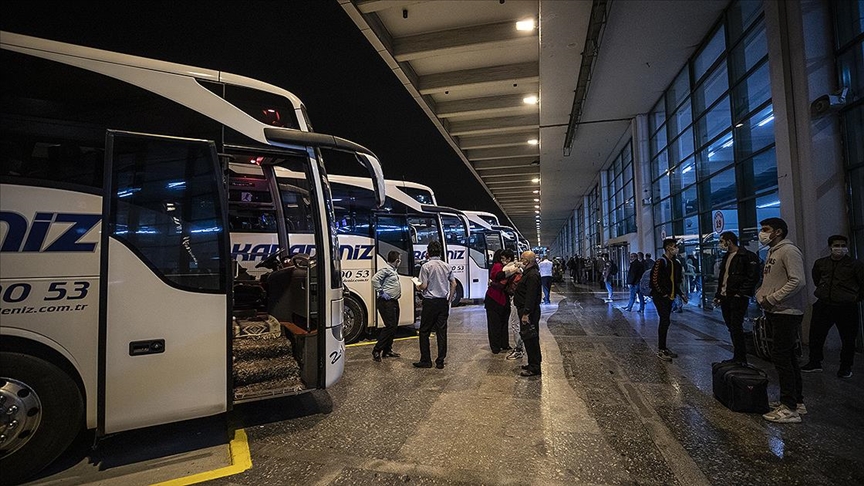 OTOBÜS YOLCULUĞUNDA YÜZDE 50 ŞARTI KALDIRILDI