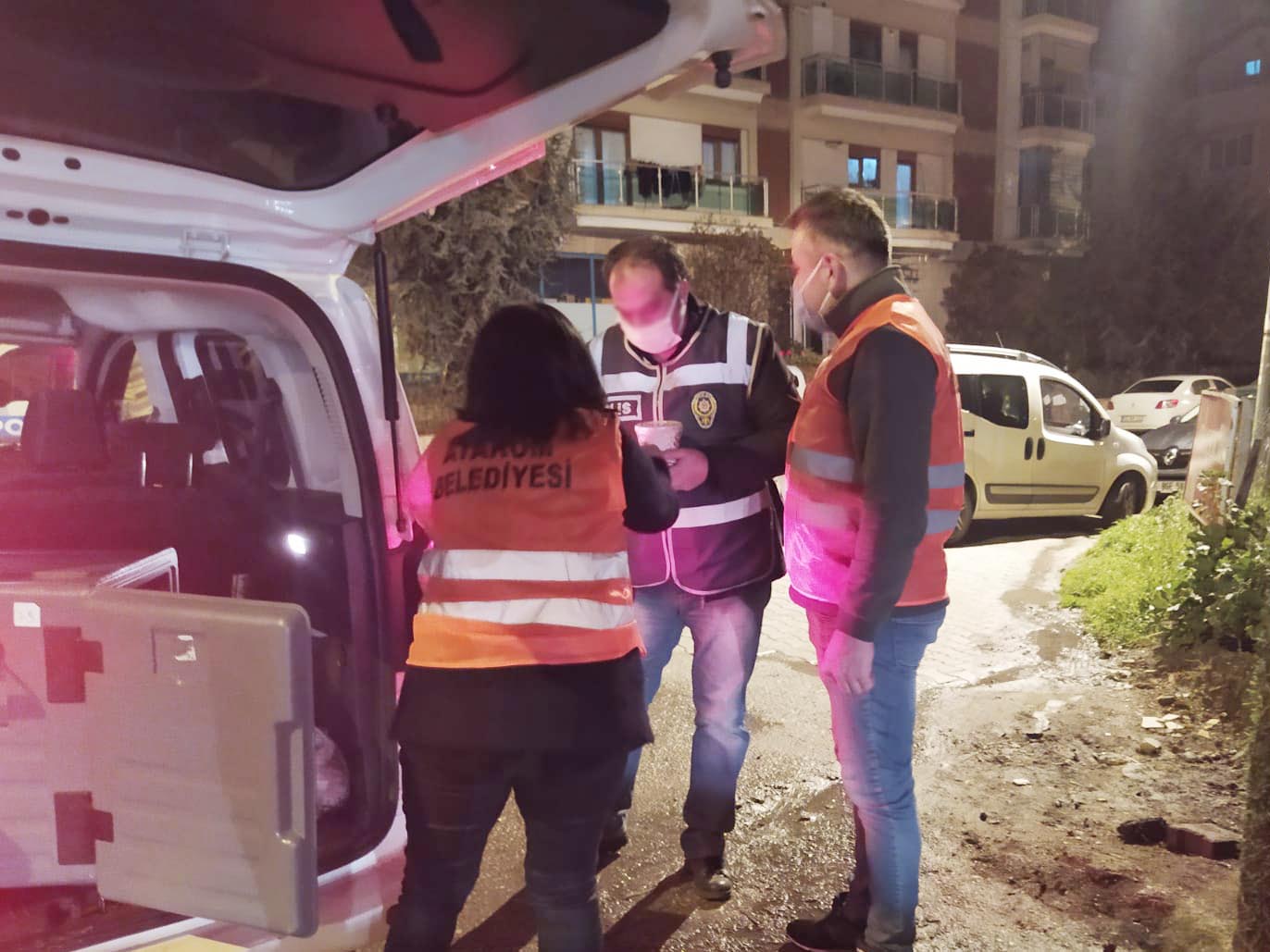 ATAKUM'DA POLİSLERE SICAK ÇORBA İKRAMI