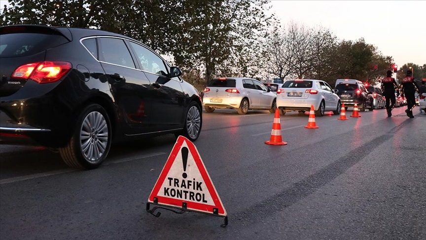 ÇEŞİTLİ SUÇLARDAN ARANAN 28 KİŞİ YAKALANDI