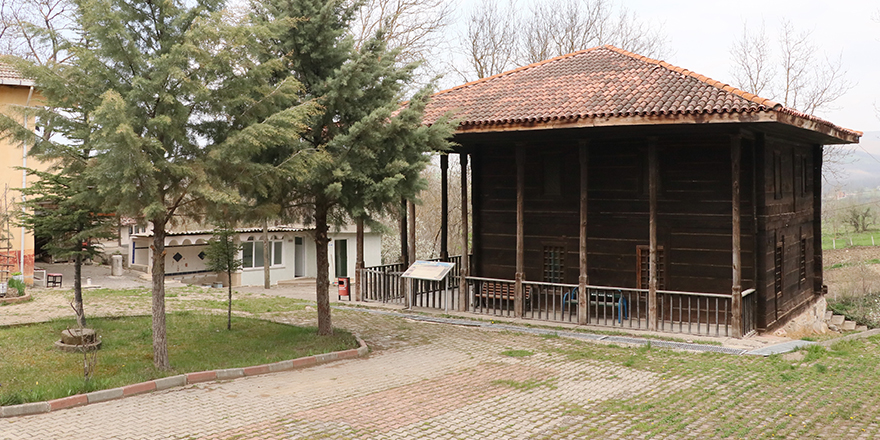 Asırlardır ayakta duruyor