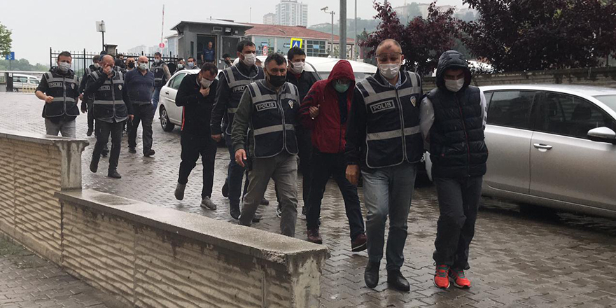 Samsun'da kafede kumar oynayan 17 kişi gözaltına alındı