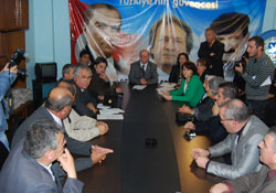 "Halkçı Ecevit" şiirlerle anıldı