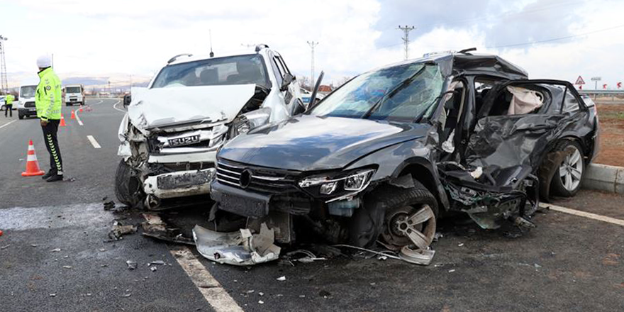 KAZALARIN ÜÇTE BİRİNE ARAÇ HIZI YOL AÇIYOR