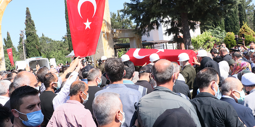 Şehit Uzman Çavuş Şeker Son Yolculuğuna Uğurlandı
