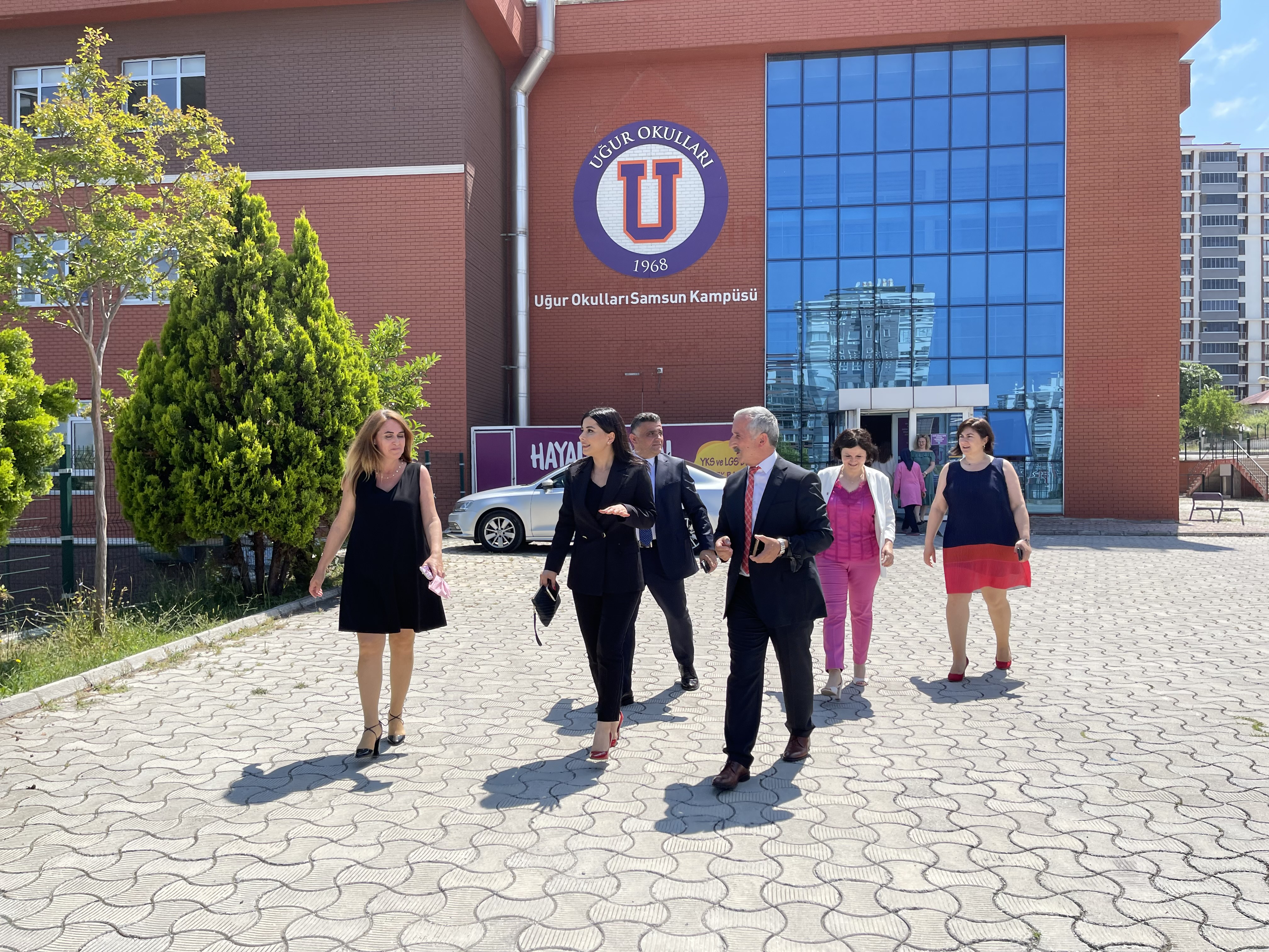 UĞUR OKULLARINDA BAŞARI ÖDÜLLENDİRİLİYOR
