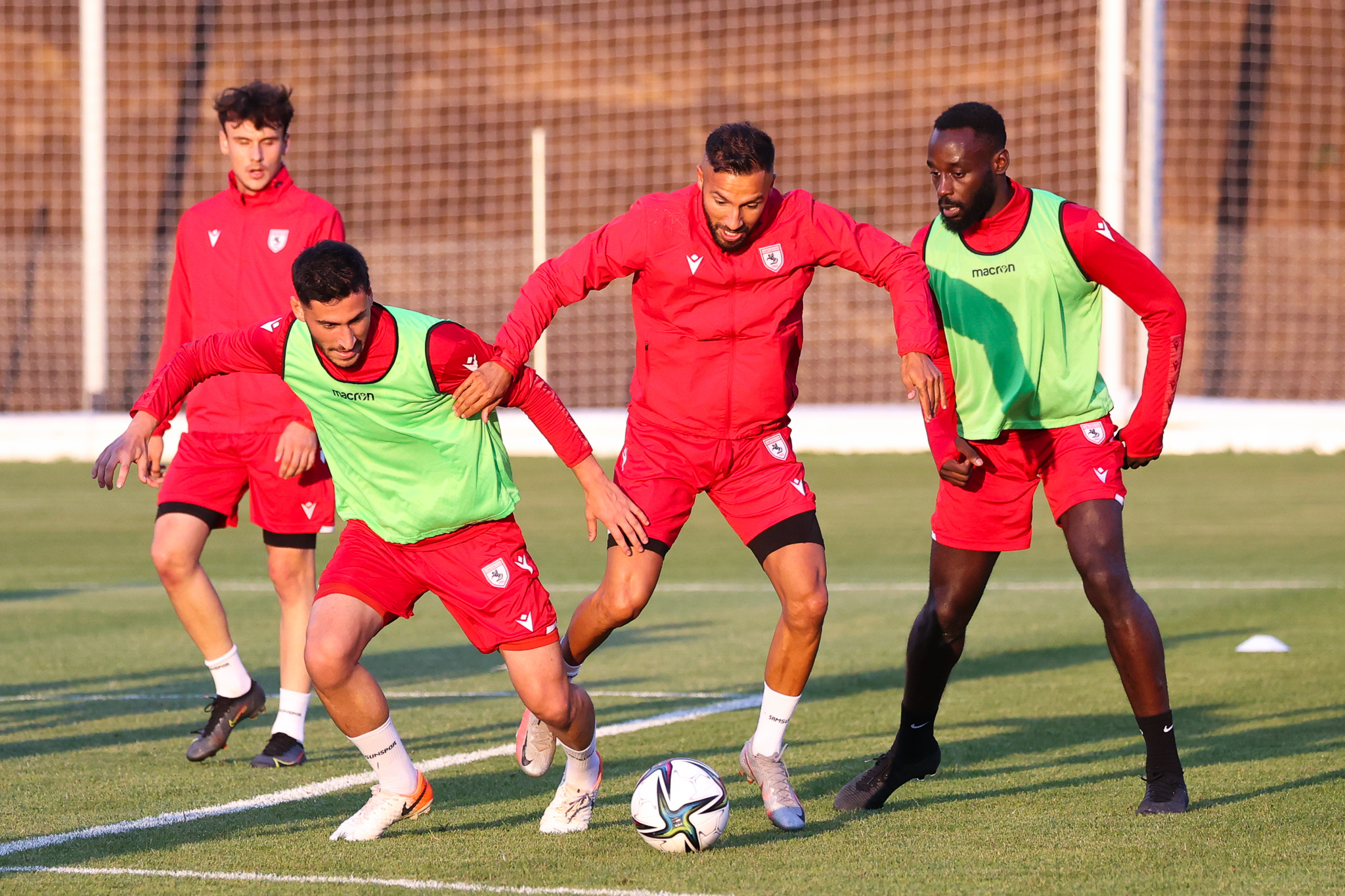 SAMSUNSPOR BOMBA GİBİ HAZIRLANIYOR