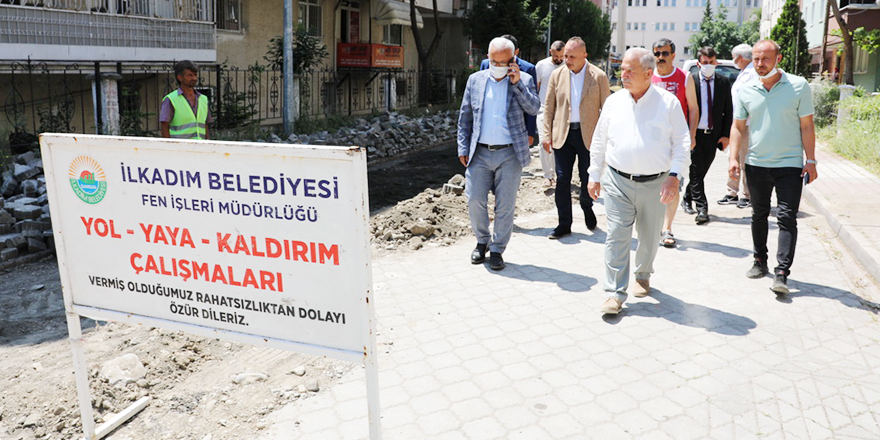 İLKADIM'DA TAŞ DÖŞEME ÇALIŞMALARI HIZ KAZANDI