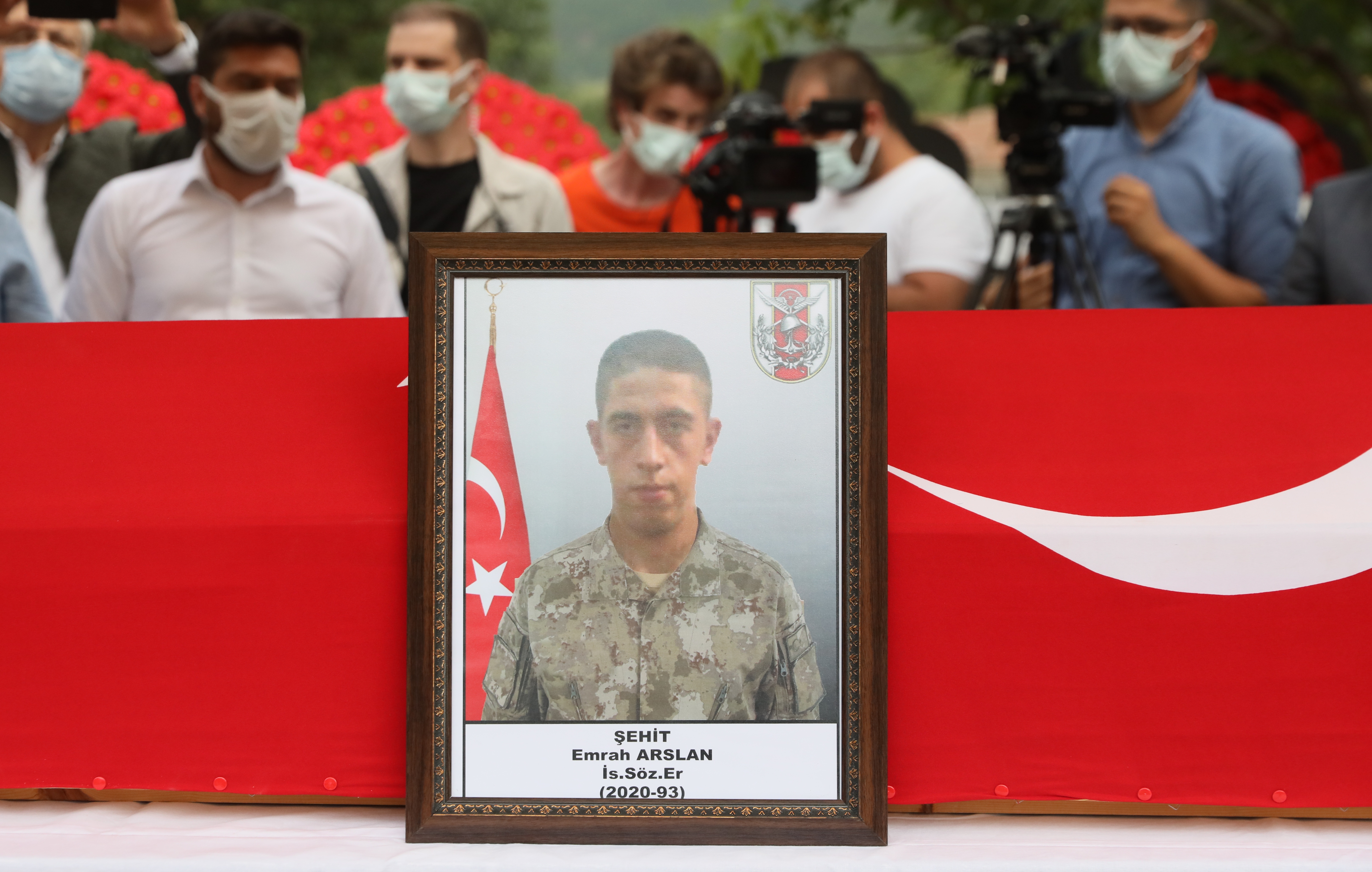 ŞEHİT ER ARSLAN SON YOLCULUĞUNA UĞURLANDI