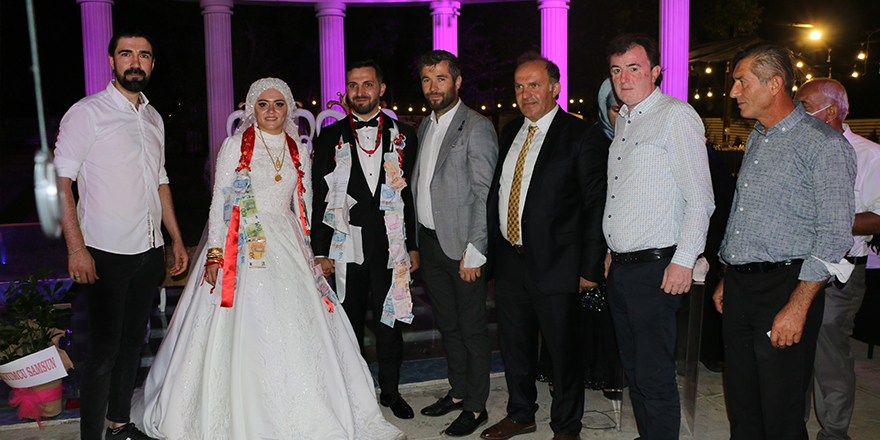 TAKI TÖRENİNDE BAĞIŞ DEKONTLARI TAKILDI