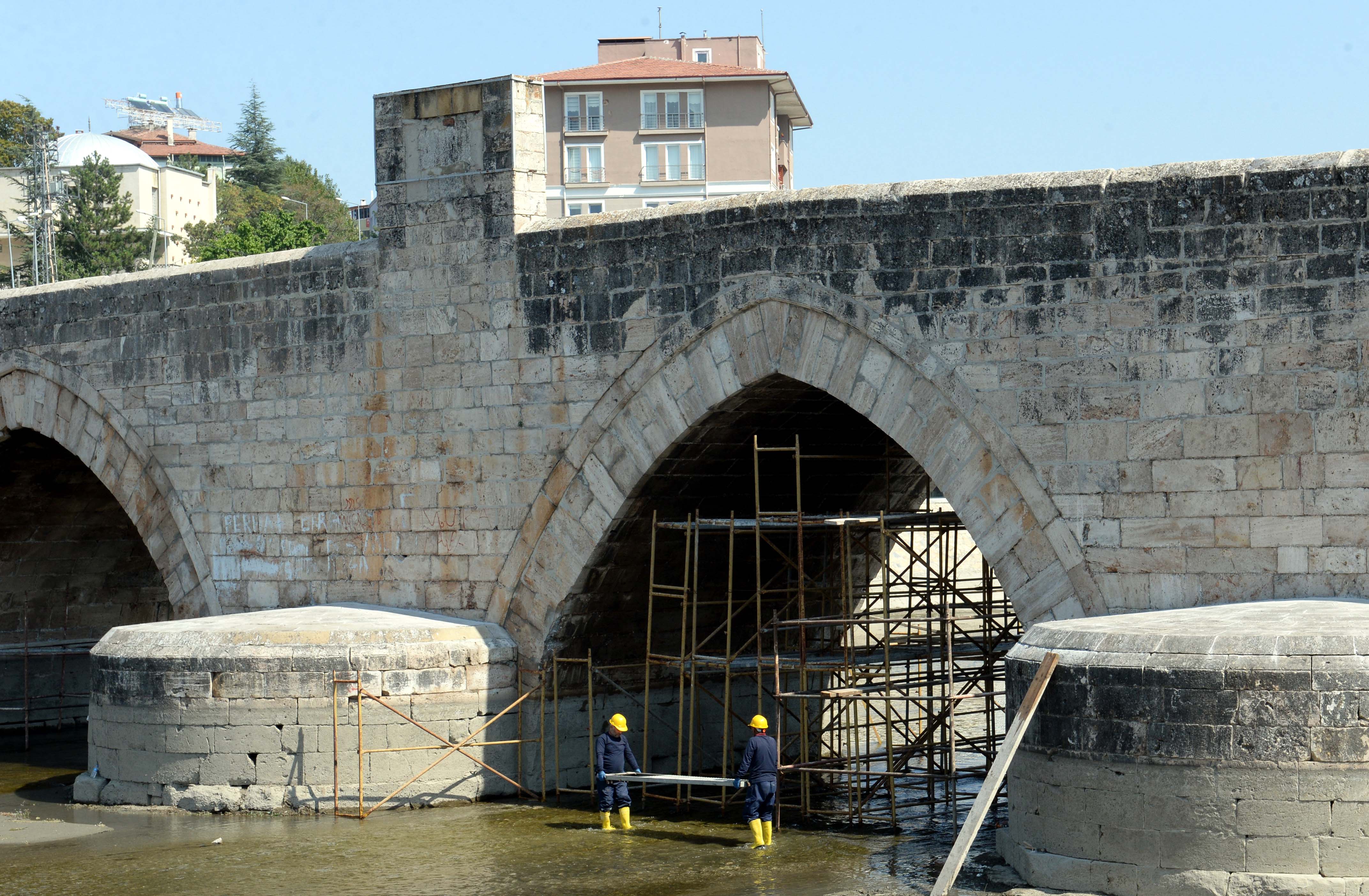 771 YILLIK KÖPRÜDE RESTORASYON ÇALIŞMASI