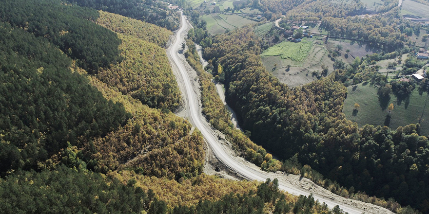 YOL ÇALIŞMASININ ÜÇTE BİRİ TAMAMLANDI