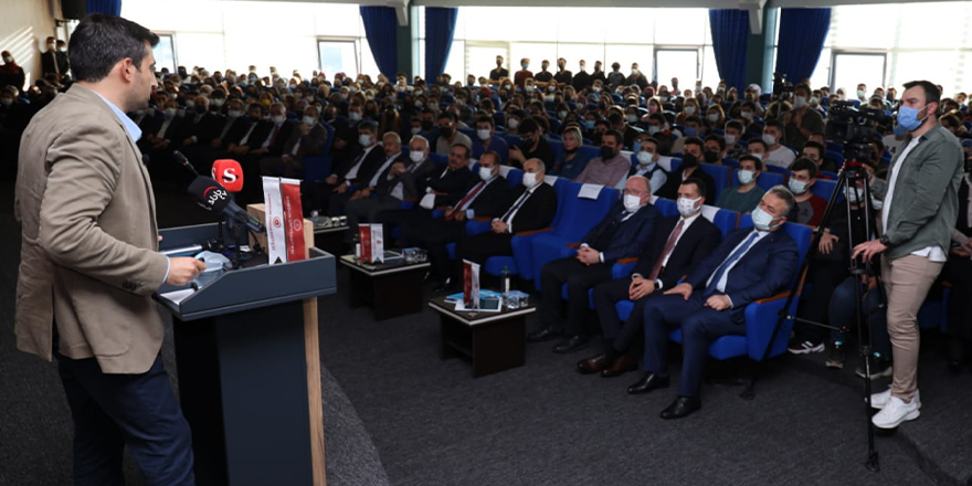 BAŞARININ ALTINDA OMUZ OMUZA MÜCADELE YATIYOR