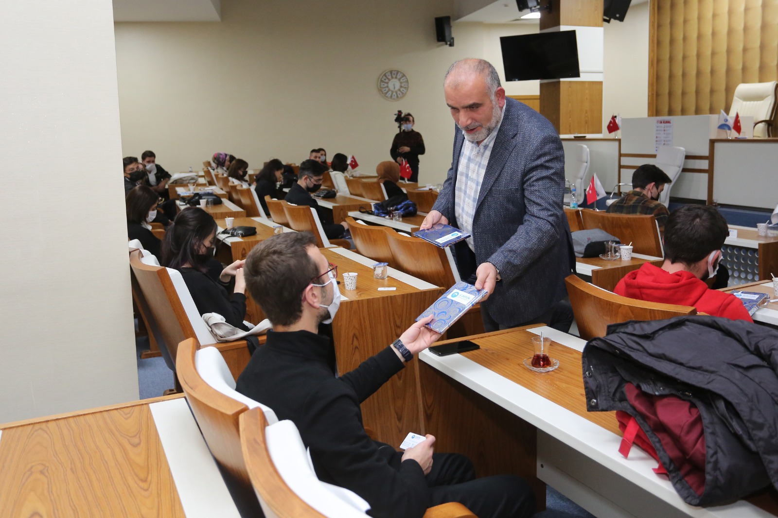 “GENÇLİĞE YATIRIM GELECEĞE YATIRIMDIR”