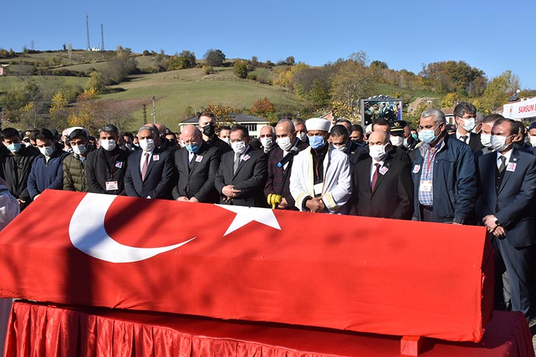 ŞEHİT POLİS MEMURU SON YOLCULUĞUNA UĞURLANDI