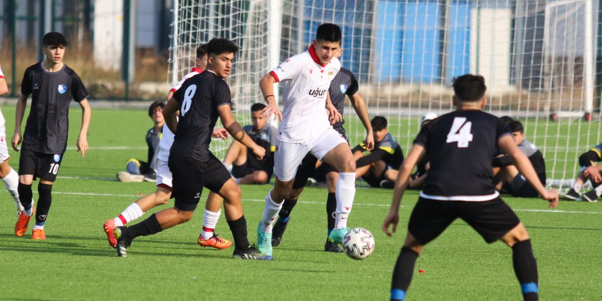 SAMSUNSPOR U17 GALİBİYETLERİNE DEVAM EDİYOR