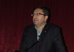 Yetkiler  devredilsin...