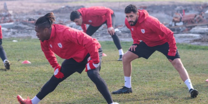 YILPORT SAMSUNSPOR'DA SHELDON BATEAU YÜZLERİ GÜLDÜRÜYOR