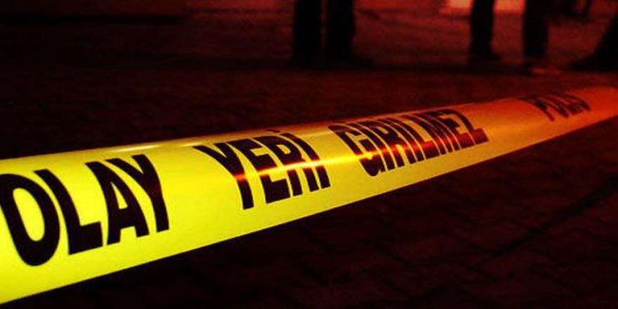 Samsun'da yolun karşısına geçerek devrilen aracın sürücüsü ağır yaralandı.