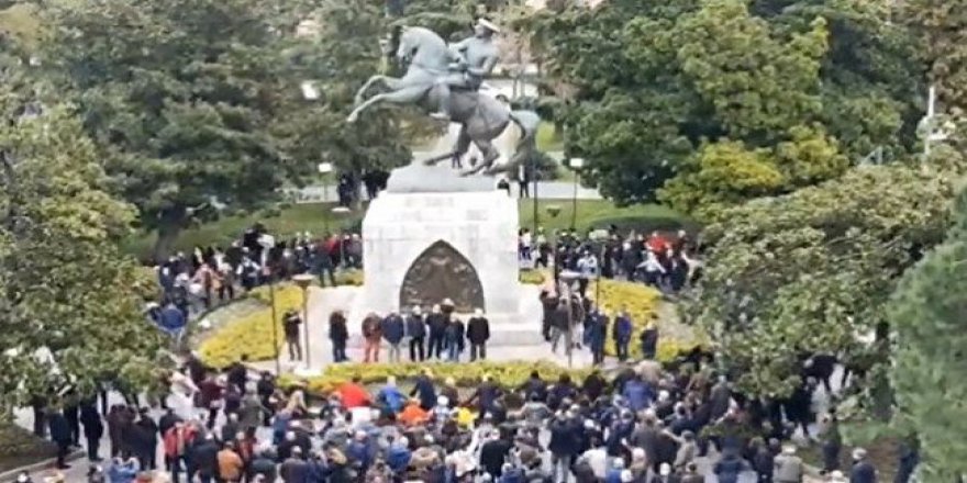 ECZACILAR, SAMSUN'DAKİ ATATÜRK ANITI'NA YÖNELİK SALDIRIYI KINADI.