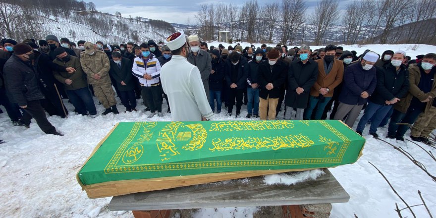 ORDU'DA EVDEKİ YANGINDA HAYATINI KAYBEDEN 2 KARDEŞİN CENAZELERİ DEFNEDİLDİ