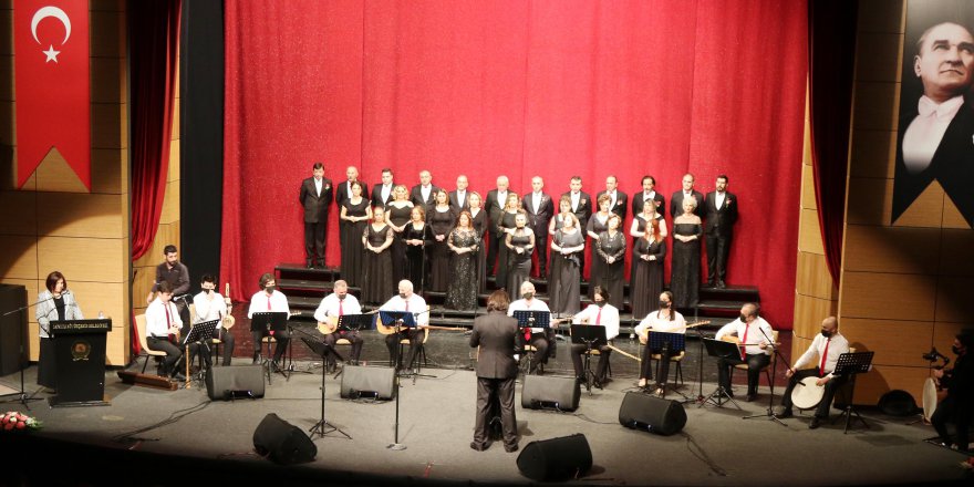 ATAKUM BELEDİYESİ TÜRK HALK MÜZİĞİ KOROSU’NDAN MUHTEŞEM KONSER