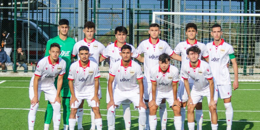 U17 GALİBİYETLE TEBESSÜM ETTİRDİ