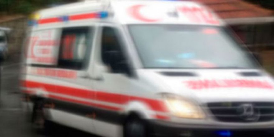 HAFİF TİCARİ ARACIN ÇARPTIĞI ÇOCUK AĞIR YARALANDI