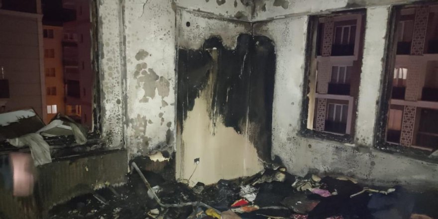 SAMSUN'DA OKSİJEN CİHAZININ PATLAMASI SONUCU ÇIKAN YANGIN SÖNDÜRÜLDÜ