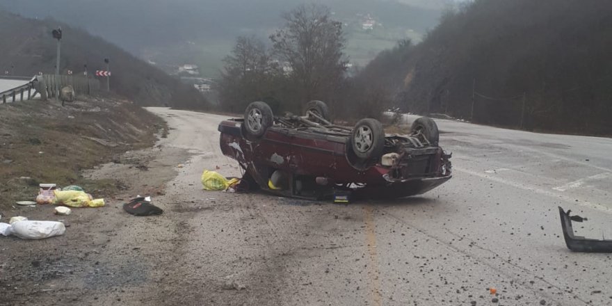 SAMSUN'DA OTOMOBİLİN DEVRİLMESİ SONUCU İKİ KİŞİ YARALANDI