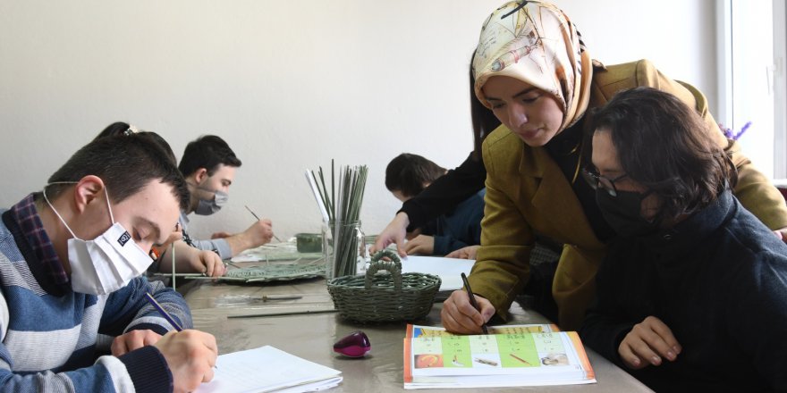 DOWN SENDROMLU GENÇLERİ BÜYÜKŞEHİR KUCAKLADI 