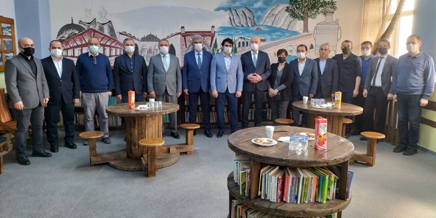 VEZİRKÖPRÜ'DE SIFIR ATIK KÜTÜPHANESİ AÇILDI