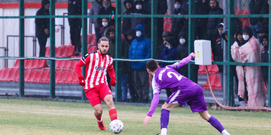 SAMSUNSPOR U19 TAKIMI ANKARA KEÇİÖRENGÜCÜ'NÜ 4-1 MAĞLUP ETTİ