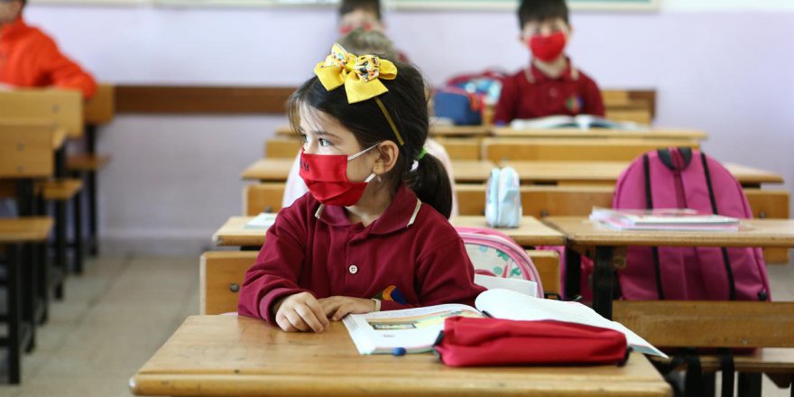SAMSUN'DA 9 İLÇEDE KAR NEDENİYLE EĞİTİME ARA VERİLDİ