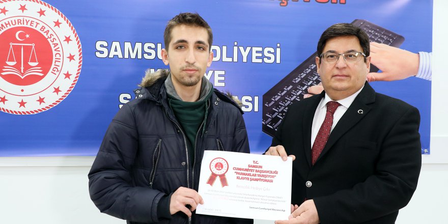 ORTA KARADENİZ KARİYER FUARI'NDA KLAVYE ŞAMPİYONASI DÜZENLENDİ