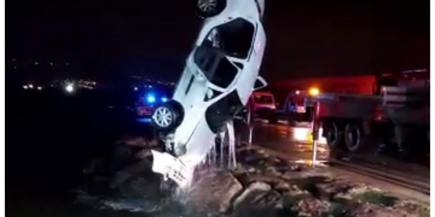 SAMSUN'DA DENİZE DÜŞEN OTOMOBİLDEKİ 3 KİŞİDEN 1'İ ÖLDÜ