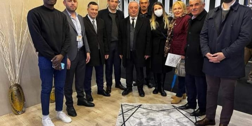 İYİ PARTİ İL BAŞKANI VE İLÇE BAŞKANLARI TÜYAP MOBİLYA FUAR ÇIKARMASI DESTEK SÖZÜ