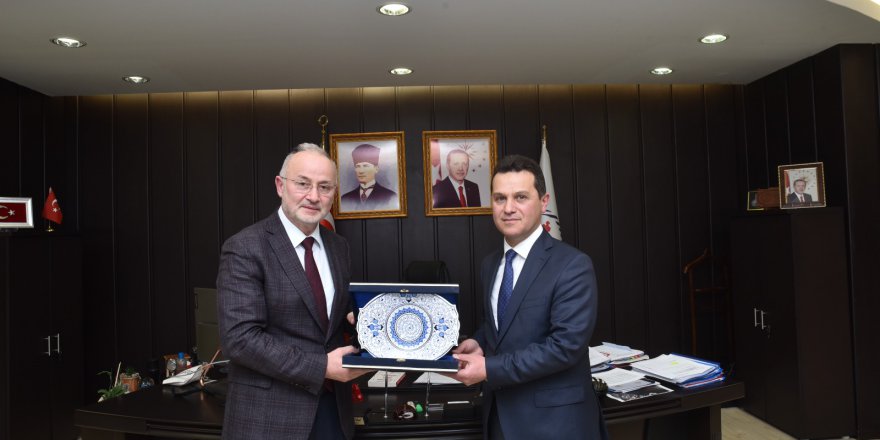 KASTAMONU ÜNİVERSİTESİ REKTÖRÜ TOPAL’DAN REKTÖR ÜNAL’A ZİYARET 