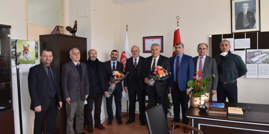 VETERİNER FAKÜLTESİ DEKANLIĞINDA GÖREV DEĞİŞİMİ