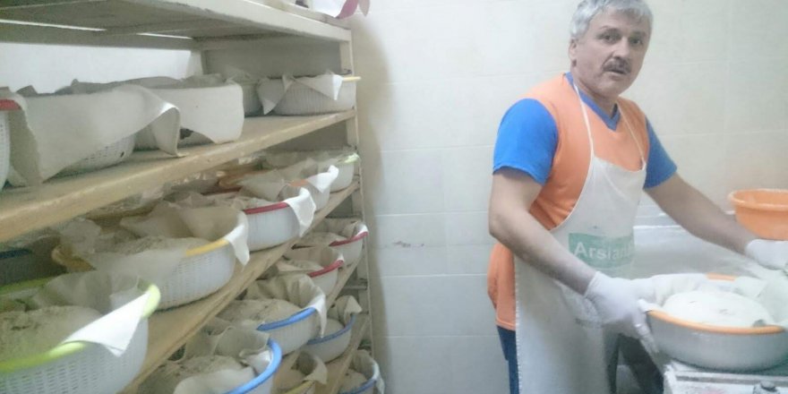 MESLEĞİNİN ZORLUKLARINI SEVENLERDEN: ÜLFET USTA