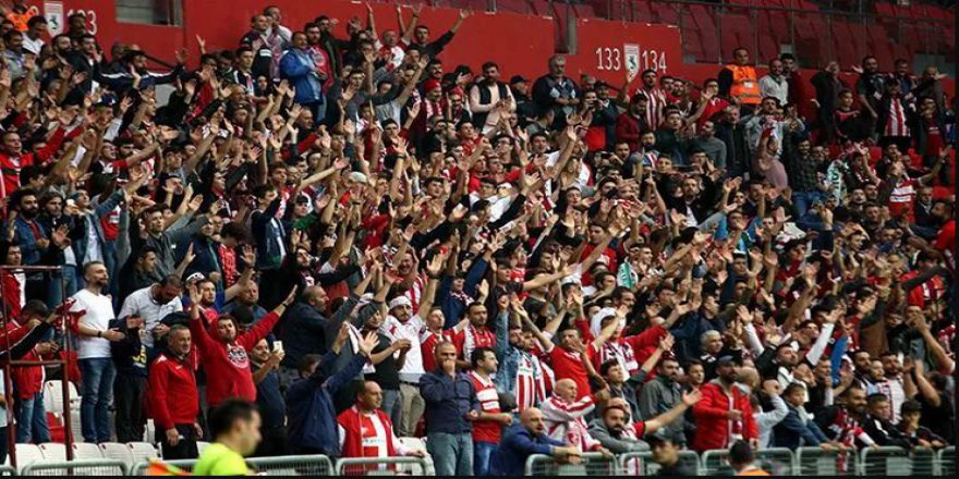 SAMSUNSPOR KULÜBÜ'NDEN TARAFTARLARA İFTAR YEMEĞİ