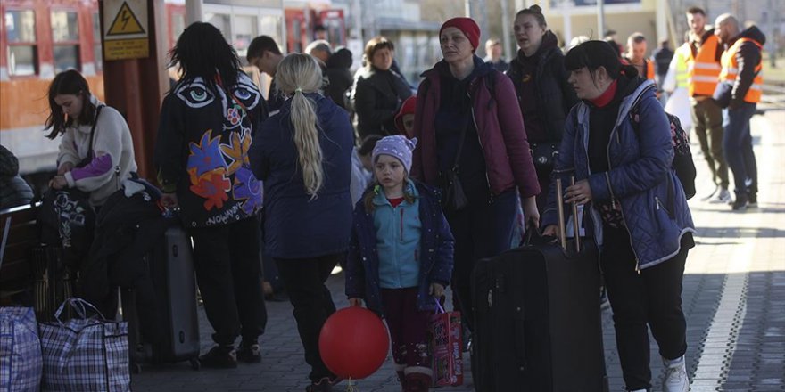 BM: UKRAYNA'DAN KOMŞU ÜLKELERE GEÇEN MÜLTECİ SAYISI 4 MİLYONA ULAŞTI