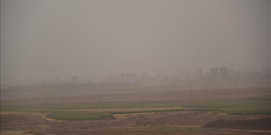 METEOROLOJİDEN BAZI BÖLGELERDE KUVVETLİ RÜZGAR, FIRTINA VE TOZ TAŞINIMI UYARISI