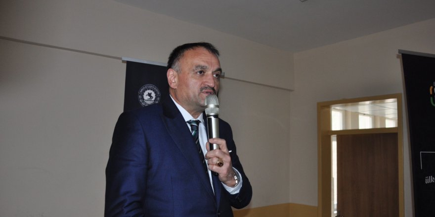 HALİL AKGÜL ‘GENÇLİK ÇALIŞTAYI’NA KATILDI
