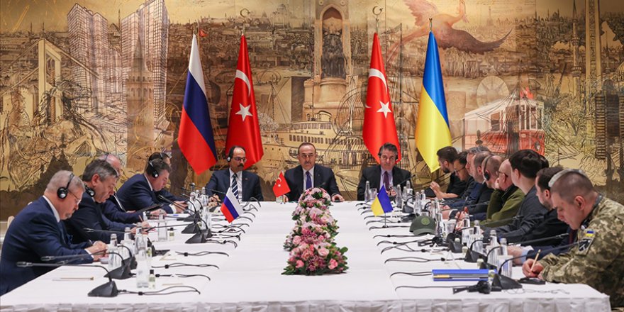 DIŞİŞLERİ BAKANI ÇAVUŞOĞLU: RUS VE UKRAYNALI TARAFLAR DAHA ÜST DÜZEY BİR GÖRÜŞME YAPABİLECEKLERİNİ BİLDİRDİ