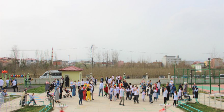 OTİZM FARKINDALIK GÜNÜ ÇARŞAMBA'DA KUTLANDI