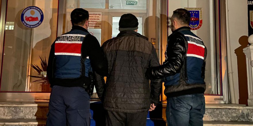 SAMSUN'DA İŞ YERİ İLE 5 EVDEN HIRSIZLIK YAPAN 3 ZANLI TUTUKLANDI