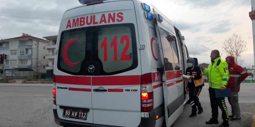 MOTOSİKLET İLE BİSİKLET ÇARPIŞTI: 2 YARALI
