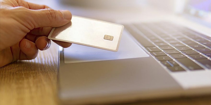 E-TİCARETTE CİROLARIN YÜZDE 18’İ FİRMADAN FİRMAYA SATIŞ PORTALLARINDAN GELİYOR
