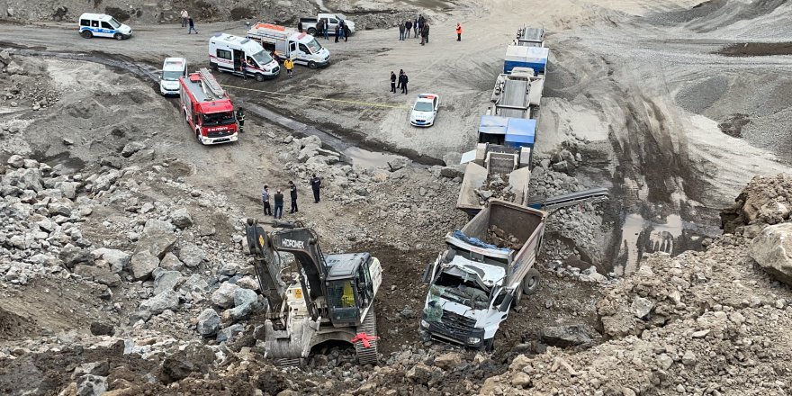 SAMSUN'DA TAŞ OCAĞINDA UÇURUMA DEVRİLEN KAMYONUN SÜRÜCÜSÜ ÖLDÜ