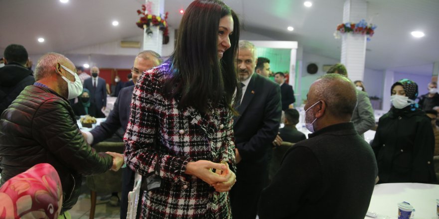 AK PARTİ'Lİ KARAASLAN, SAMSUN'DA ROMANLARLA İFTARDA BİR ARAYA GELDİ